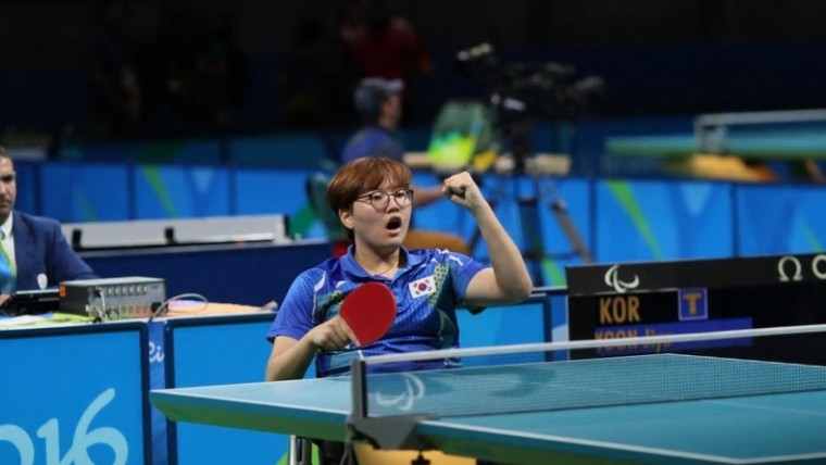 도쿄 패럴림픽에 출전한 한국 장애인 탁구대표팀 최연소 윤지유 선수