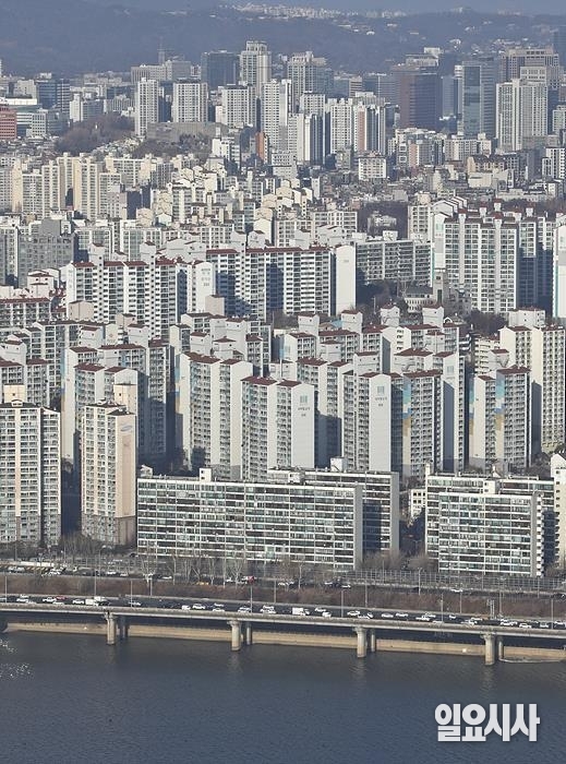 서울 한강변의 아파트 단지 ⓒ고성준 기자